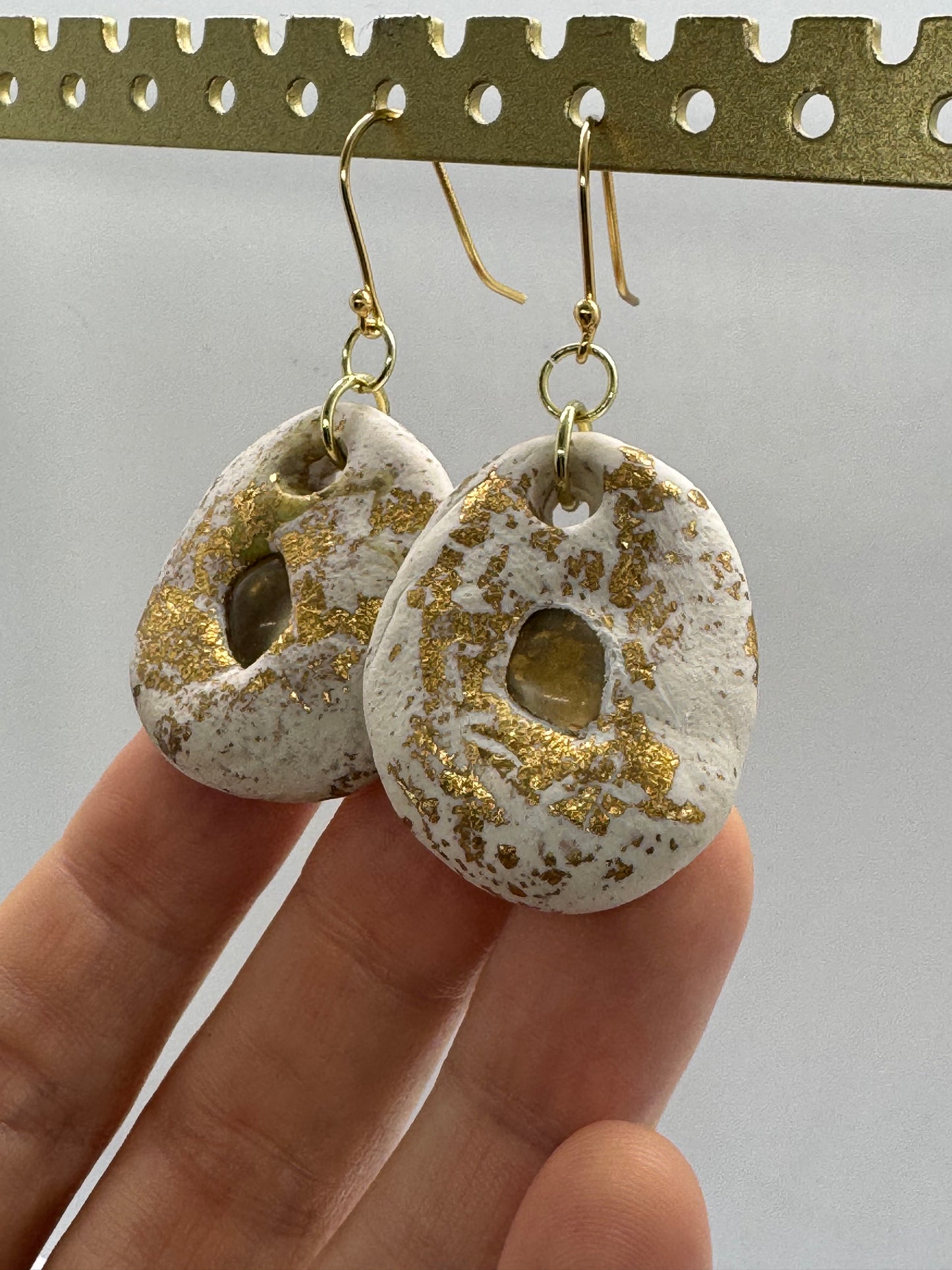 Sunstone and clay beige and gold earrings