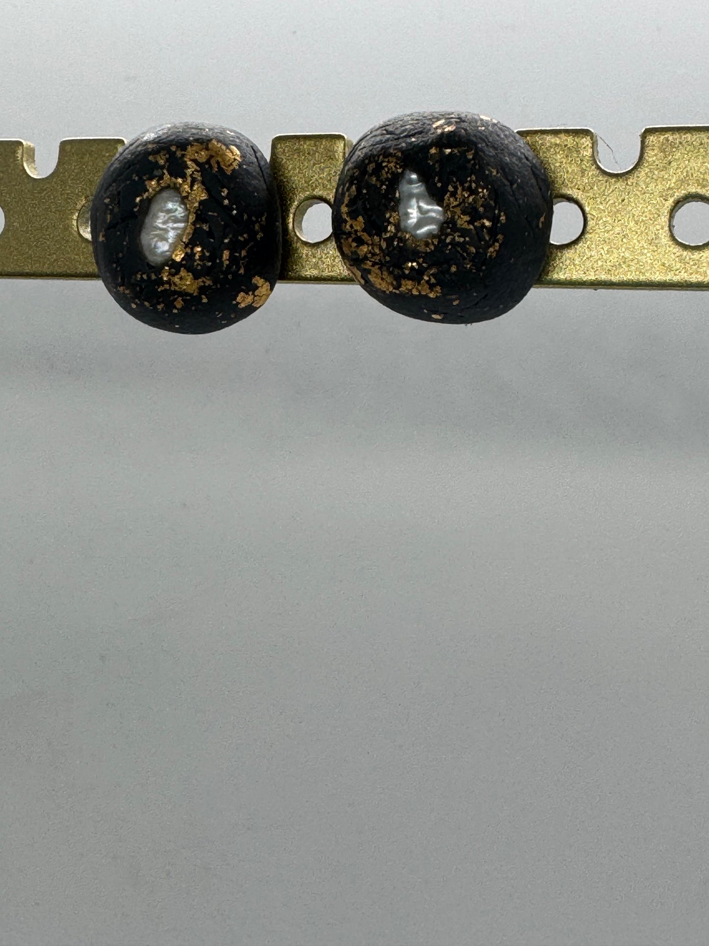 Black pearl clay stud earrings