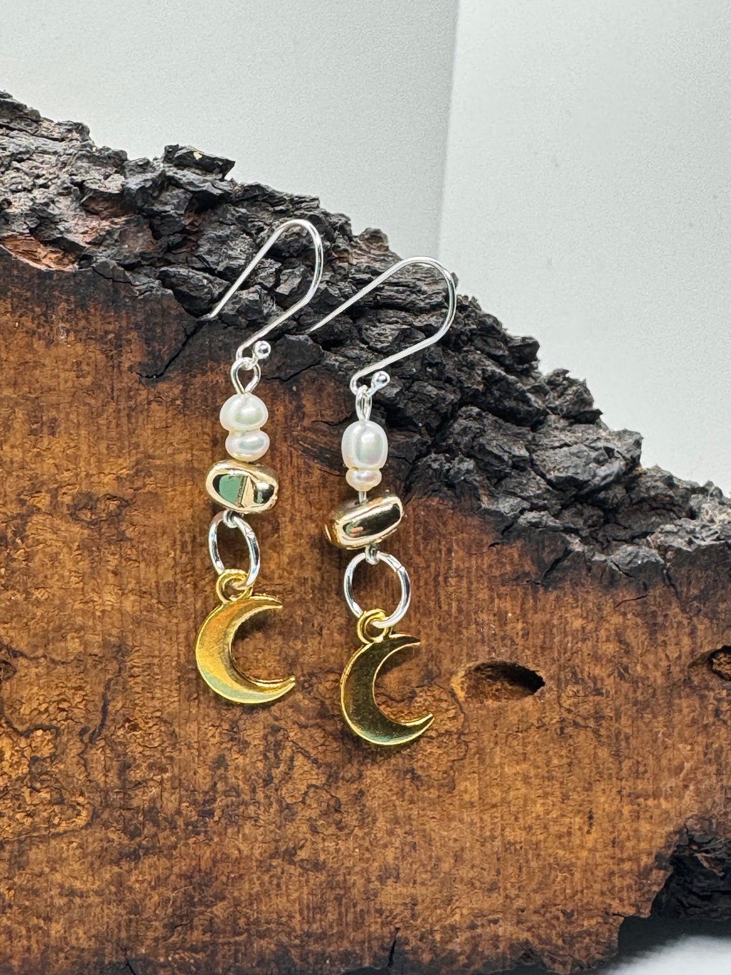 Pearl crescent moon earrings