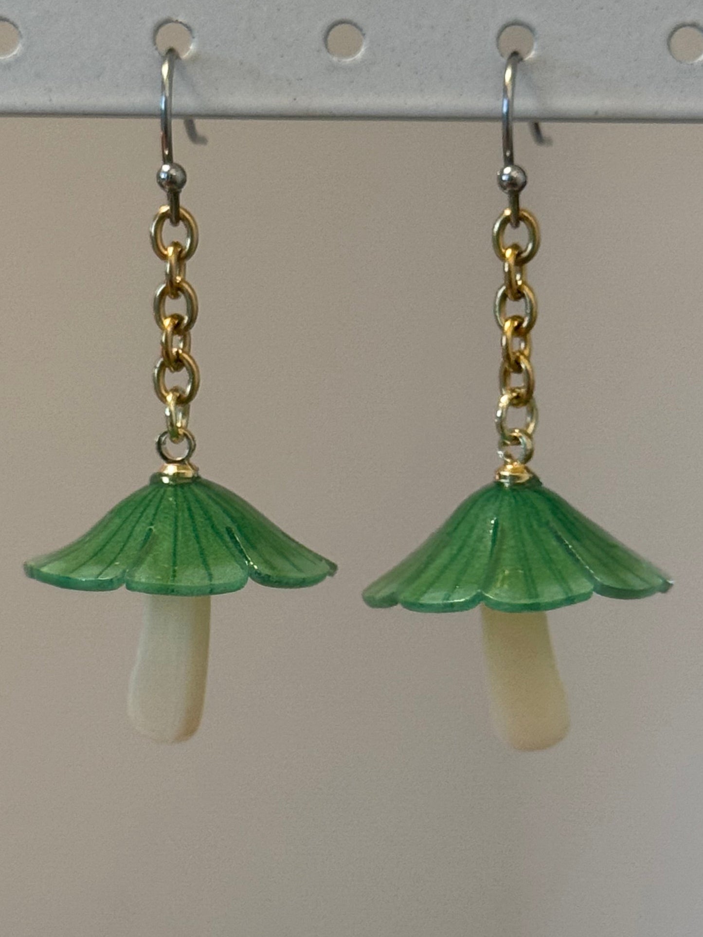 Green glass mushroom chain earrings