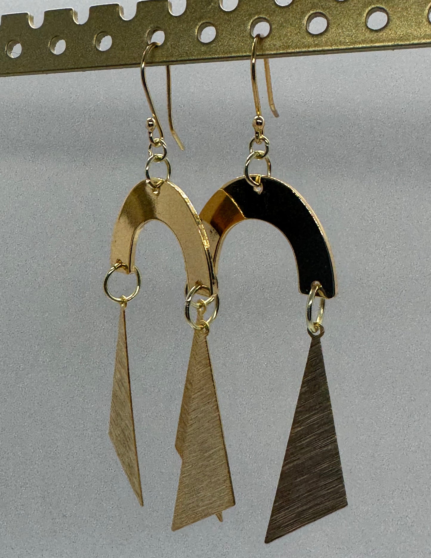 Golden arch geometric dangle earrings