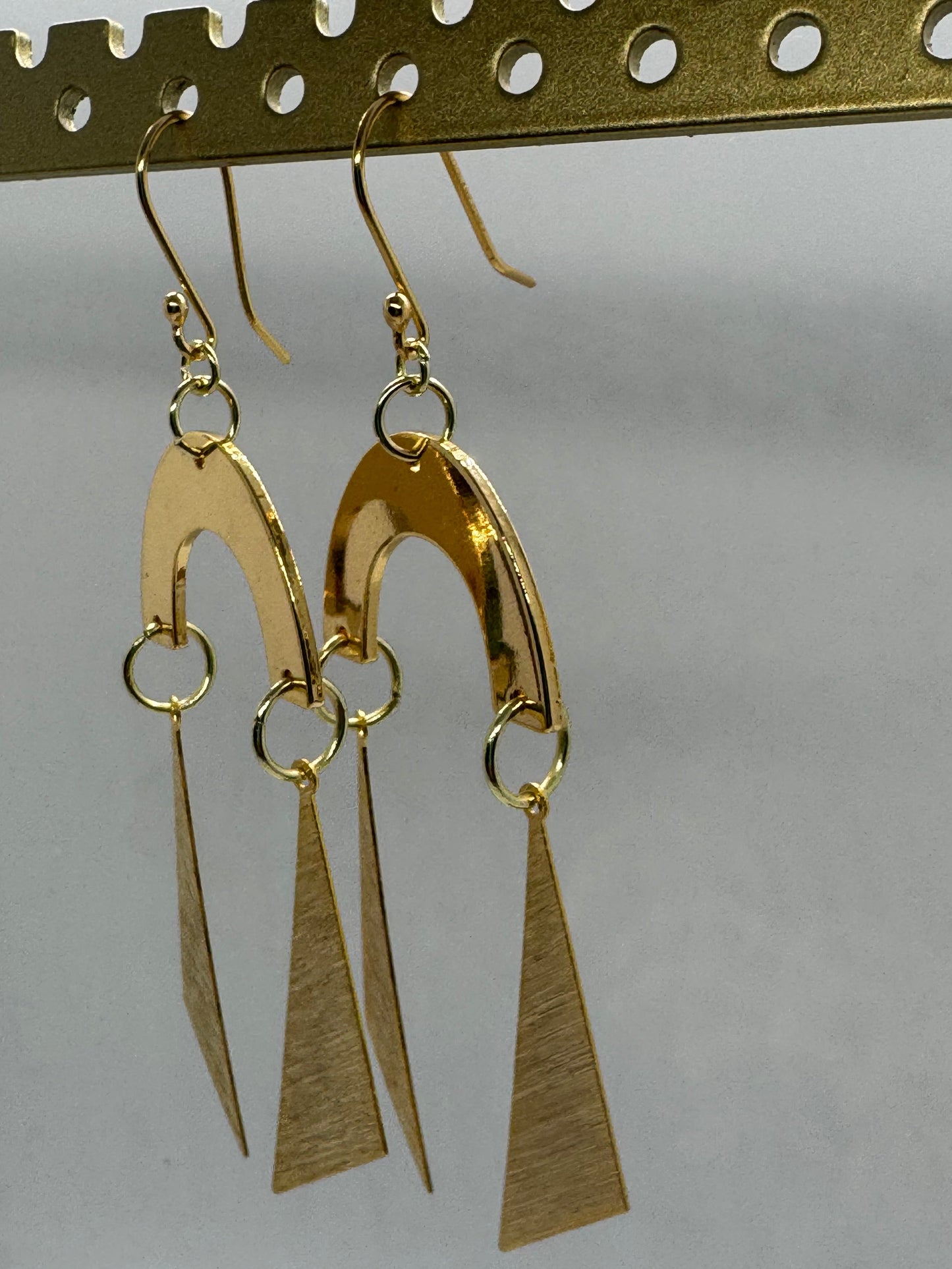 Golden arch geometric dangle earrings