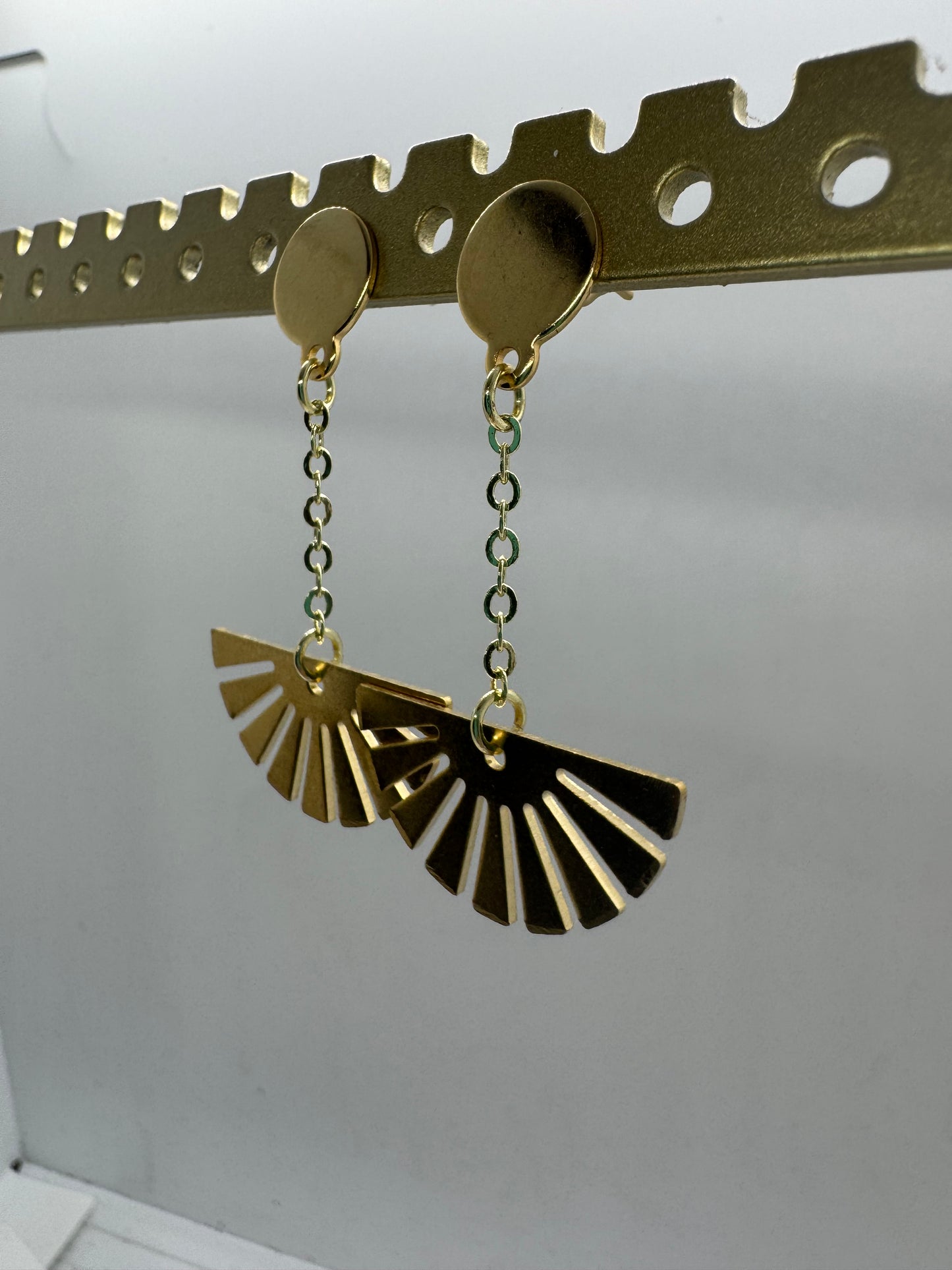 Gold chain drop earrings