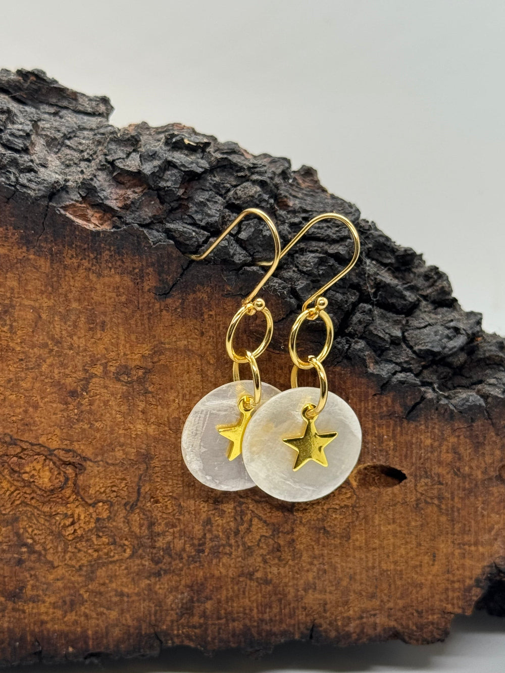 Shell and star earrings