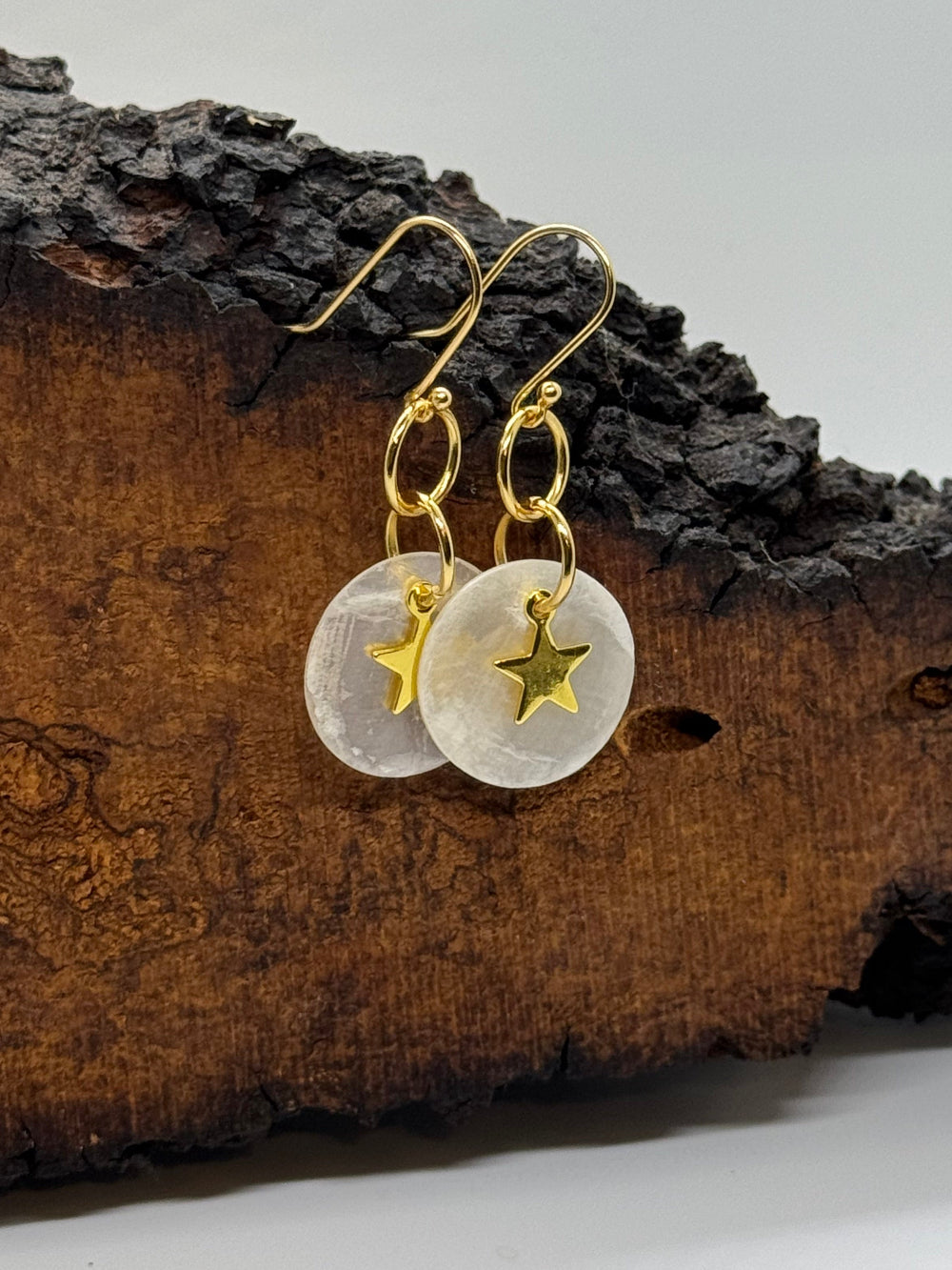 Shell and star earrings